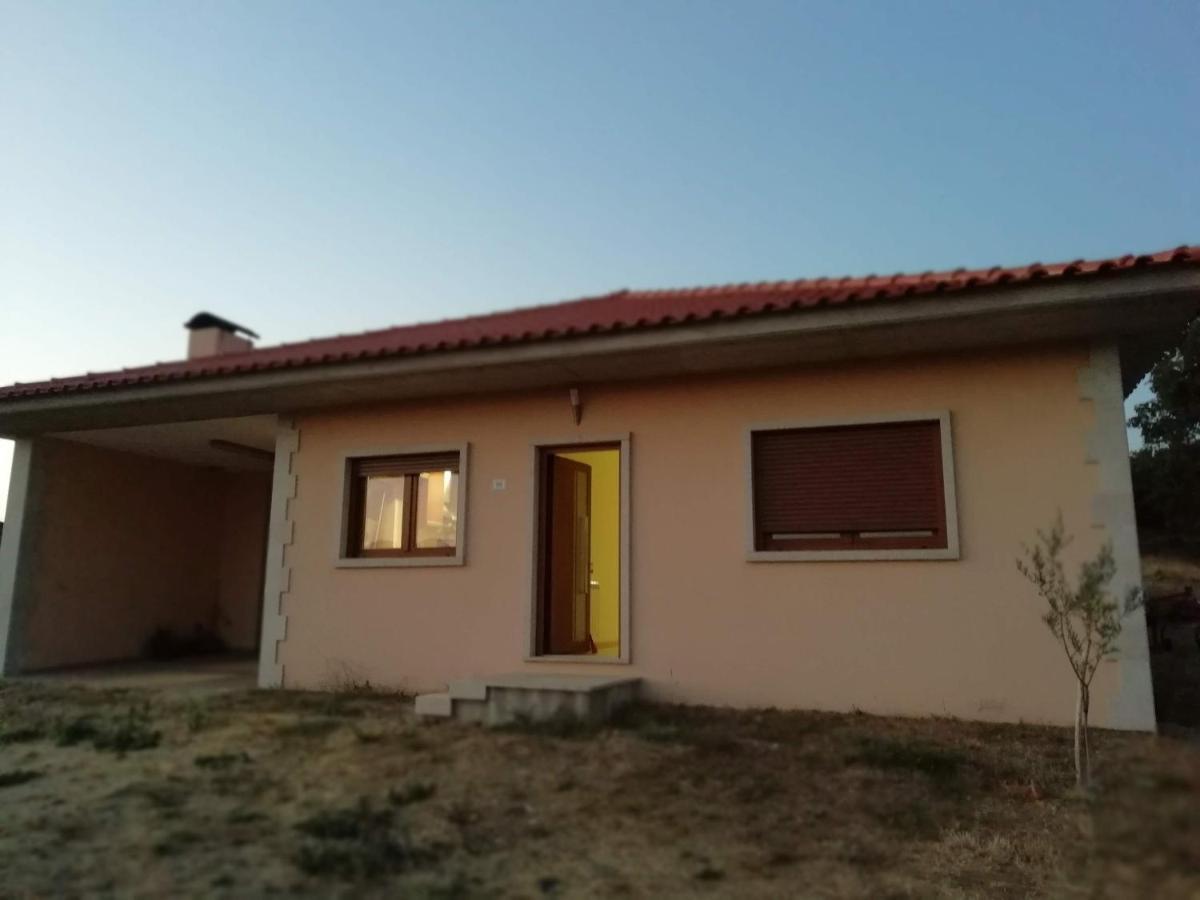 Casa Da Fonte Em Prada, Vinhais Kültér fotó