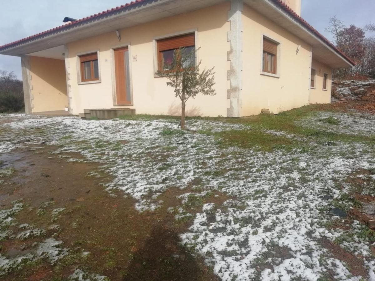 Casa Da Fonte Em Prada, Vinhais Kültér fotó